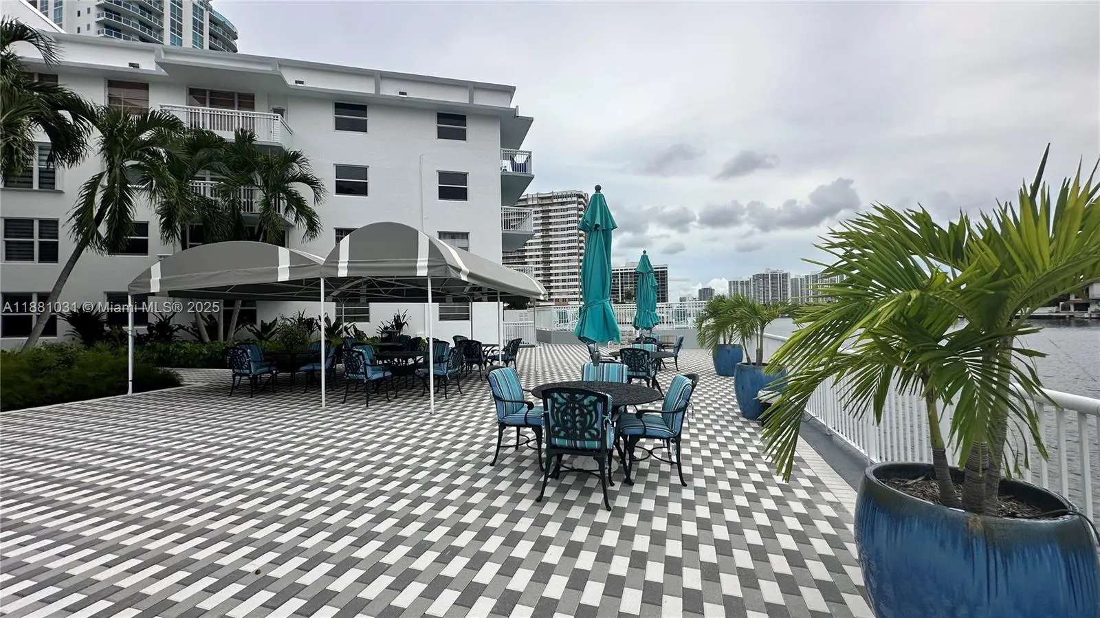 1913 S Ocean Dr, #410