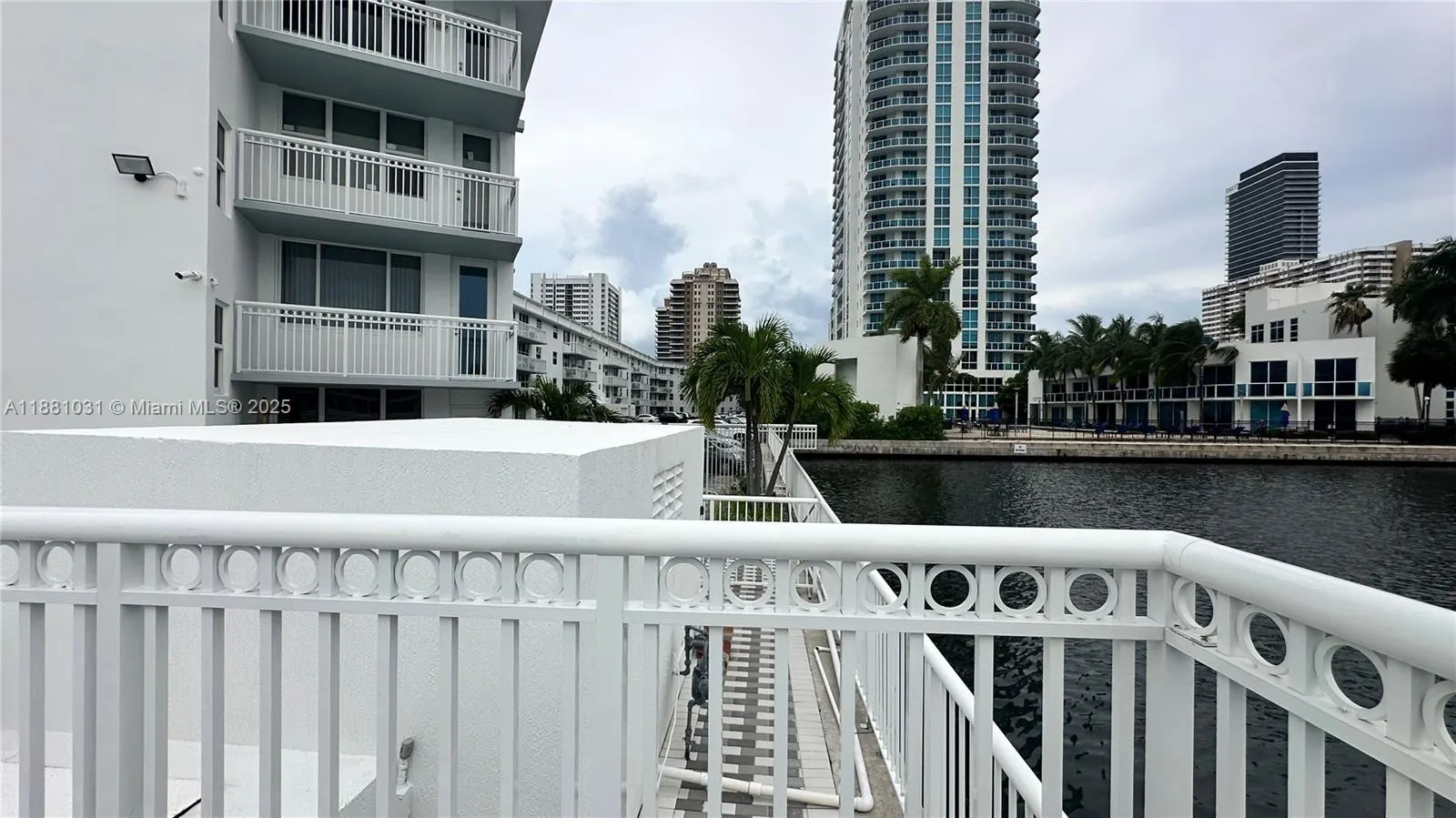 1913 S Ocean Dr, #410