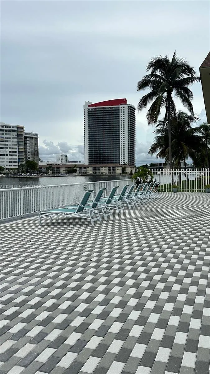 1913 S Ocean Dr, #410