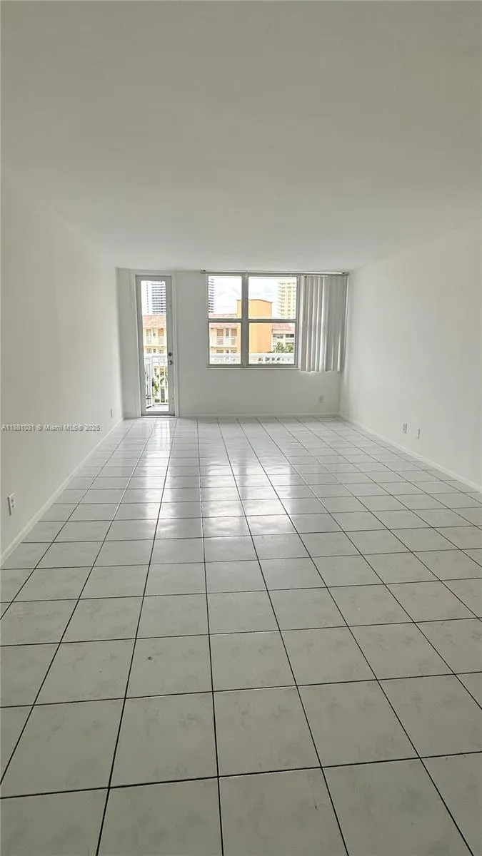 1913 S Ocean Dr, #410