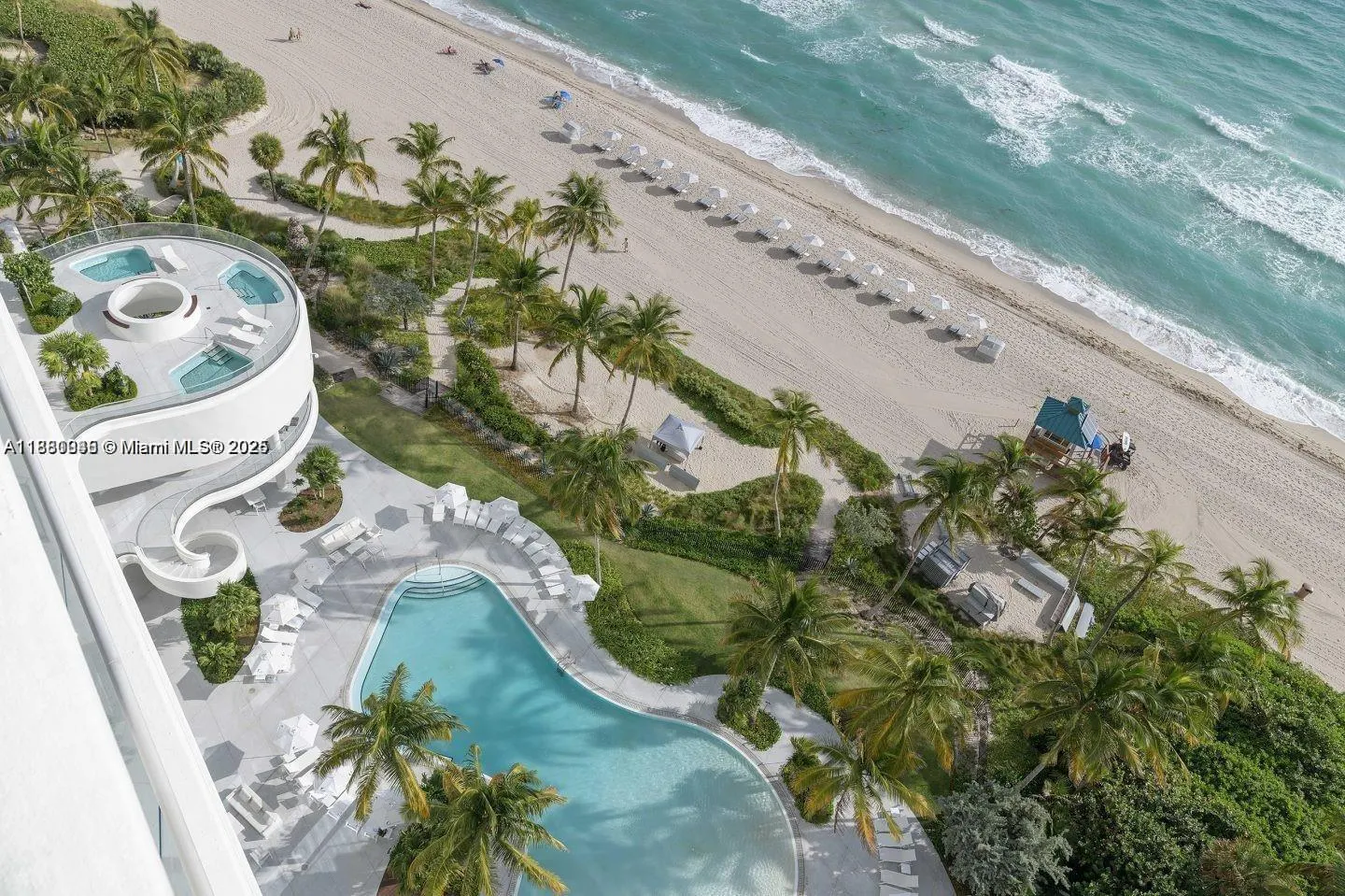 16901 Collins Ave, #904