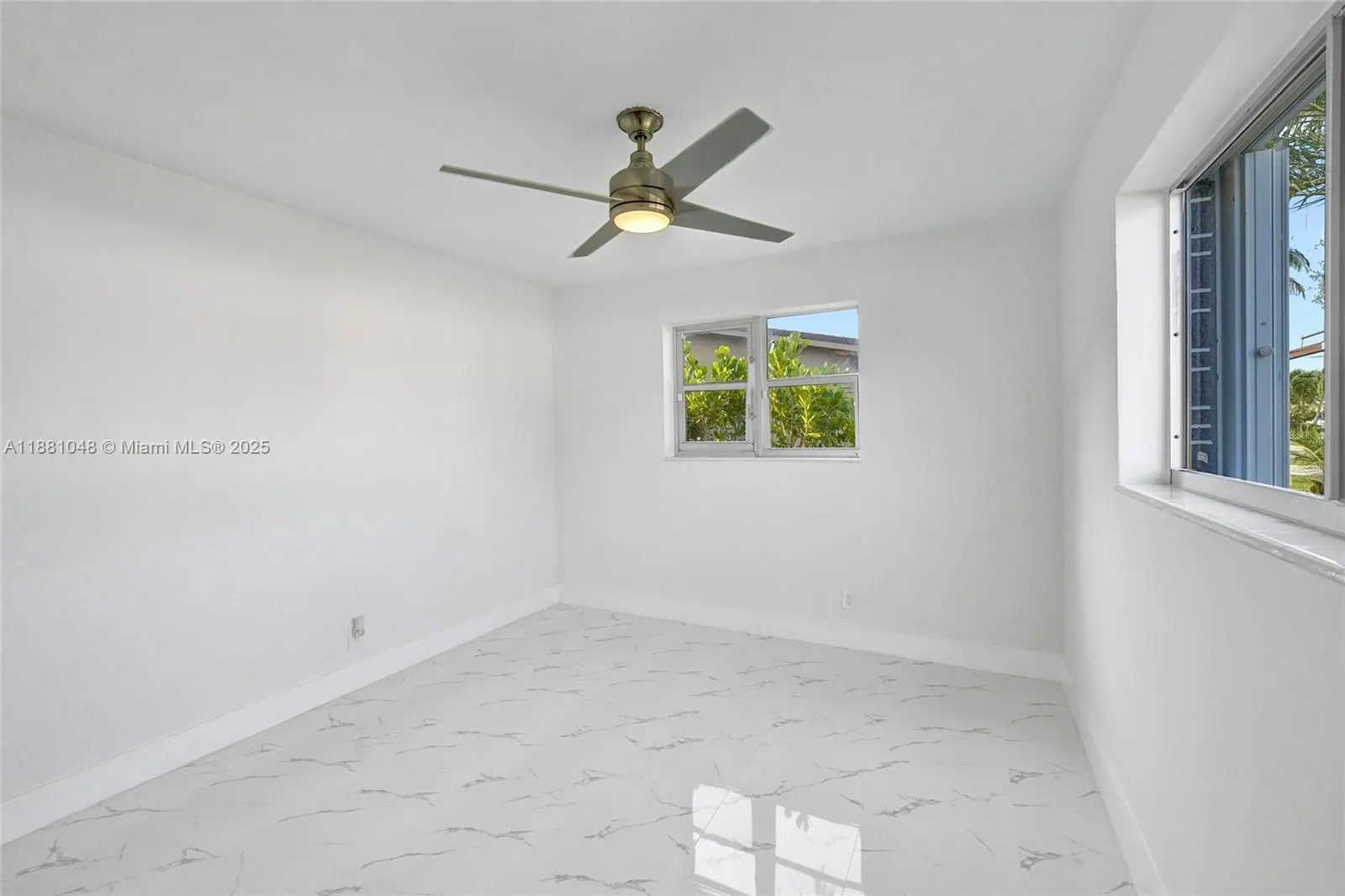 2015 N 58th Ave