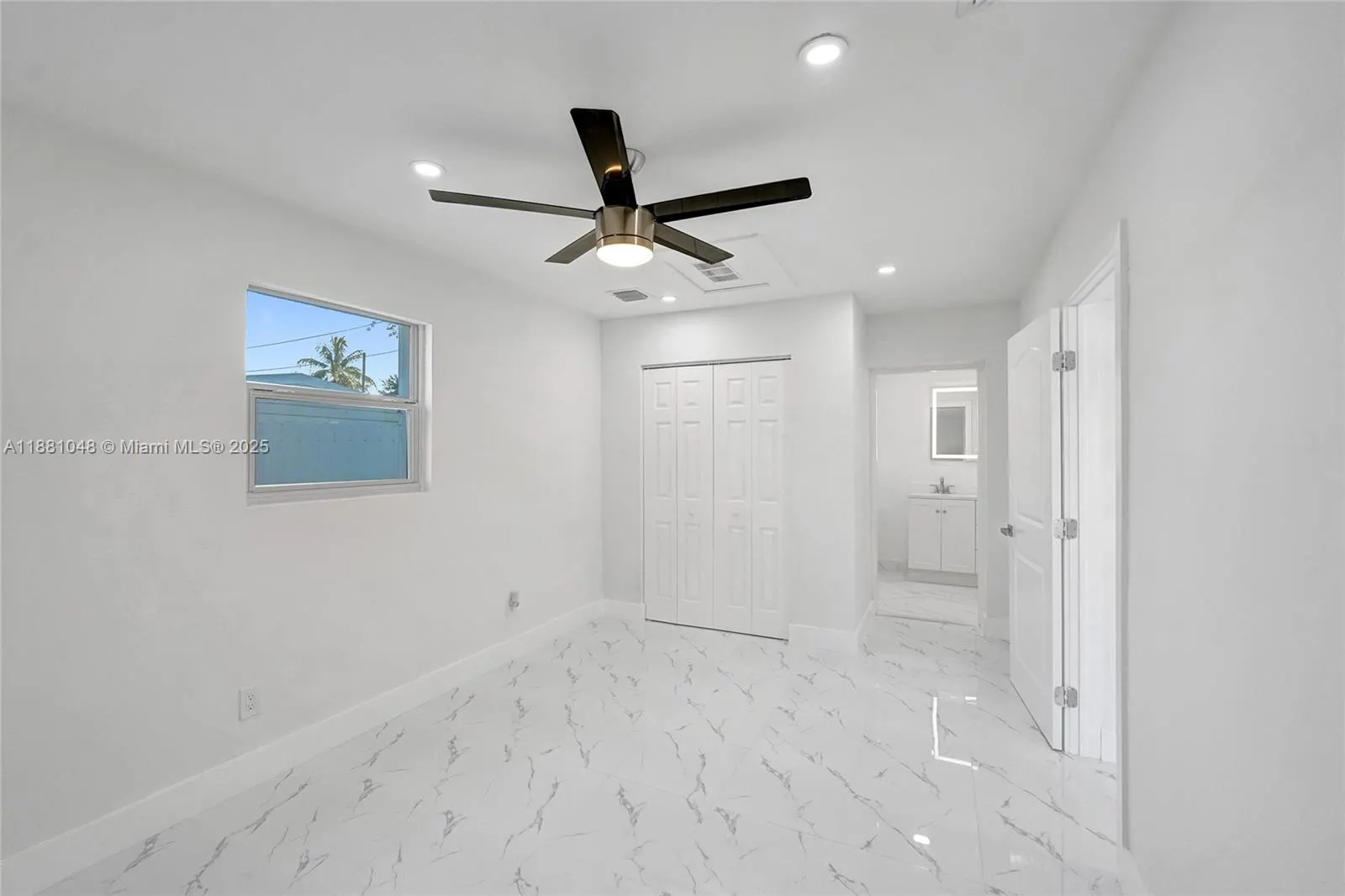 2015 N 58th Ave