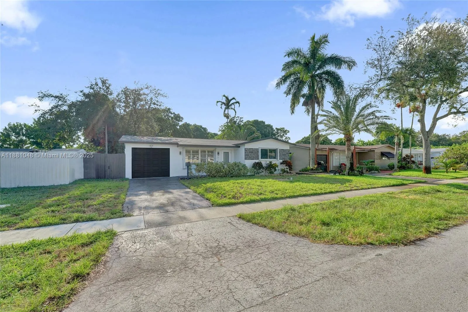 2015 N 58th Ave