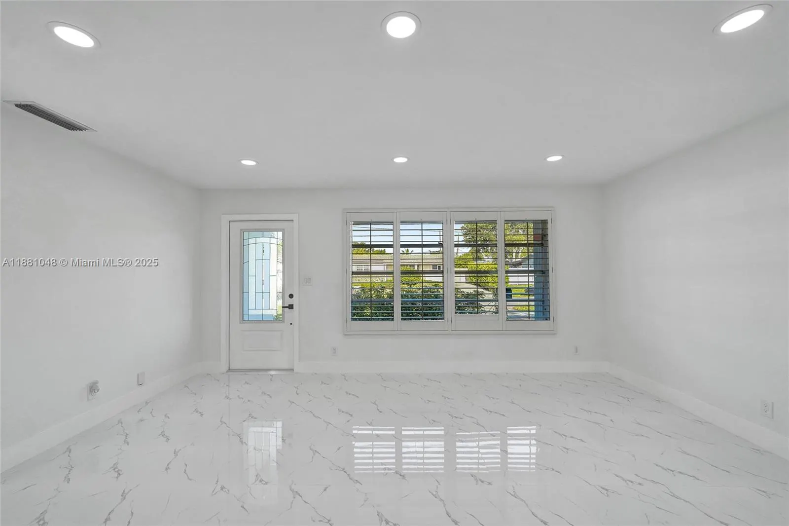 2015 N 58th Ave