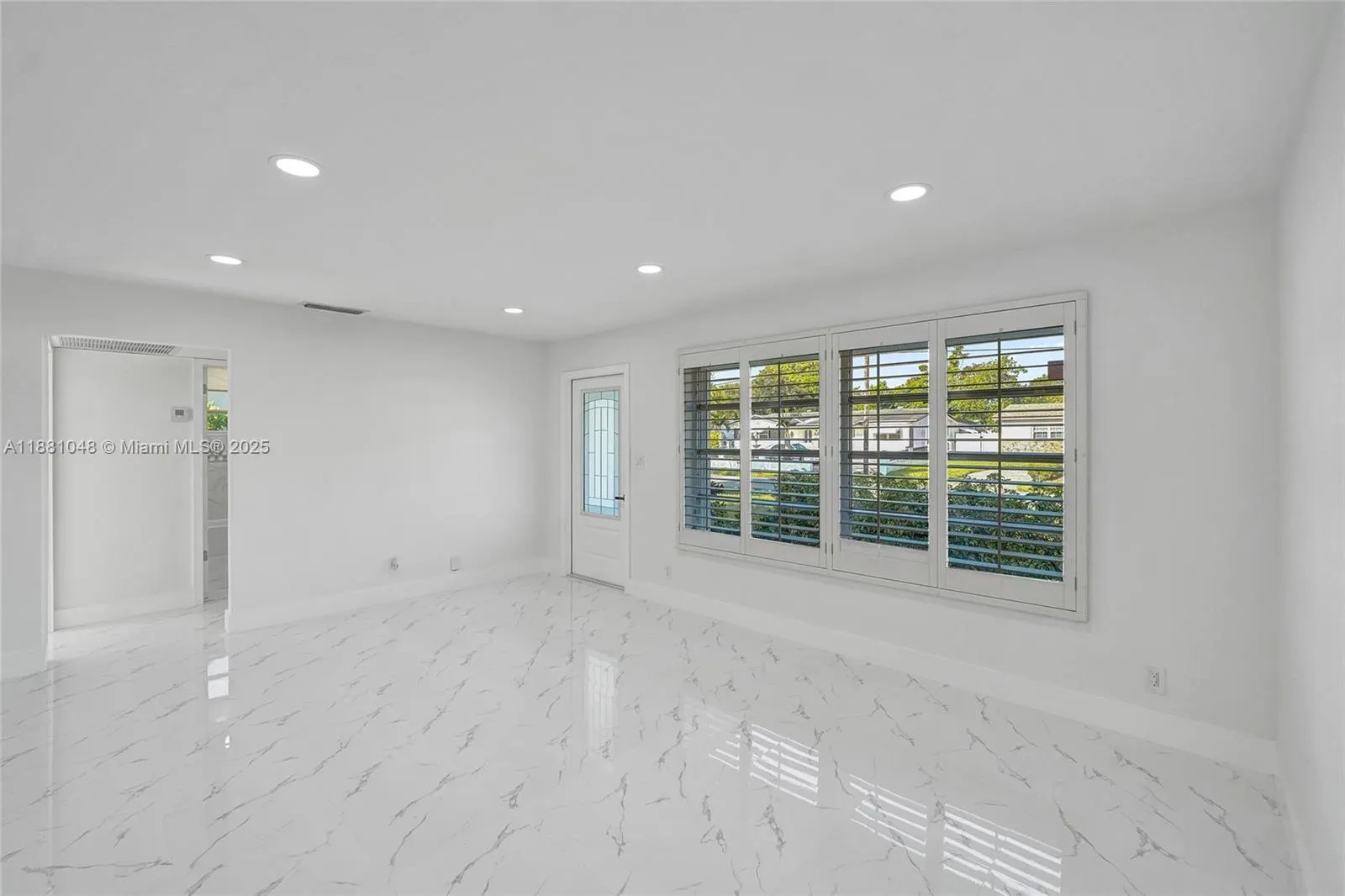 2015 N 58th Ave