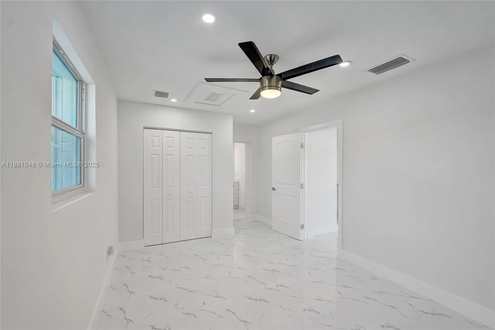 2015 N 58th Ave