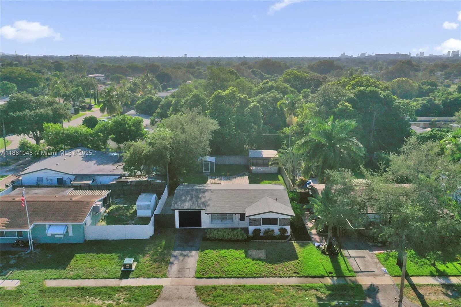 2015 N 58th Ave