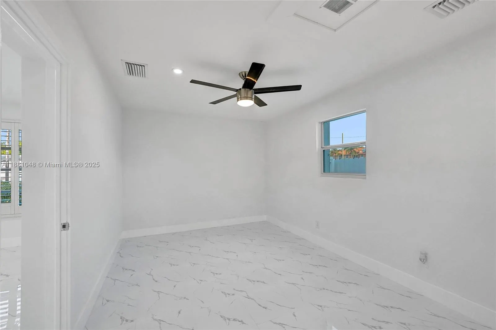 2015 N 58th Ave