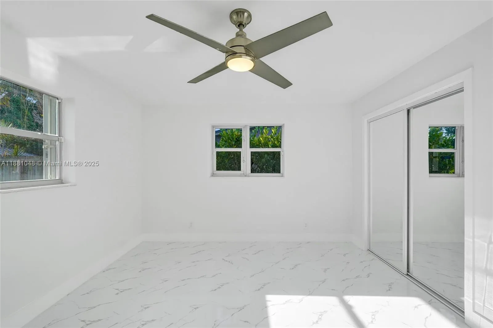 2015 N 58th Ave