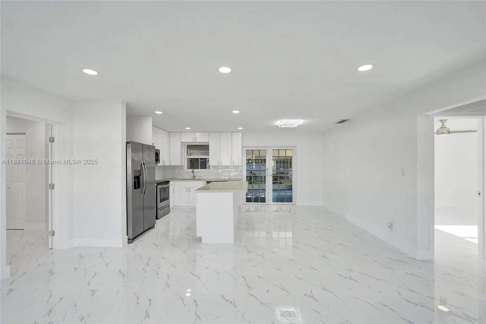2015 N 58th Ave