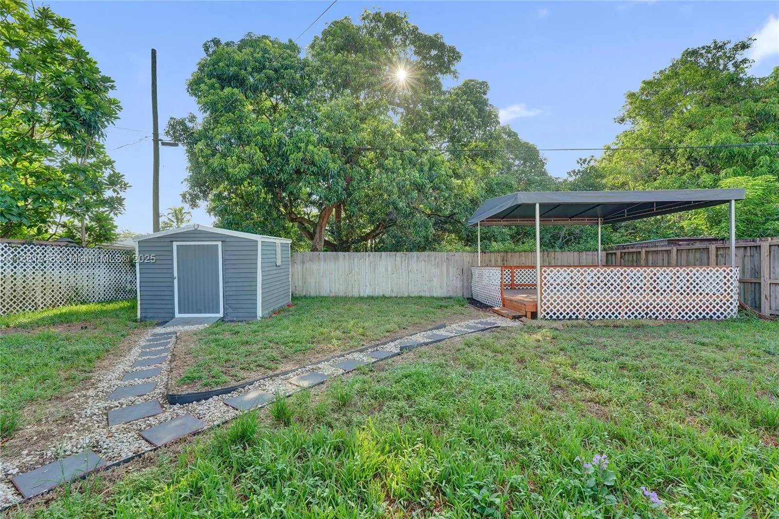 2015 N 58th Ave