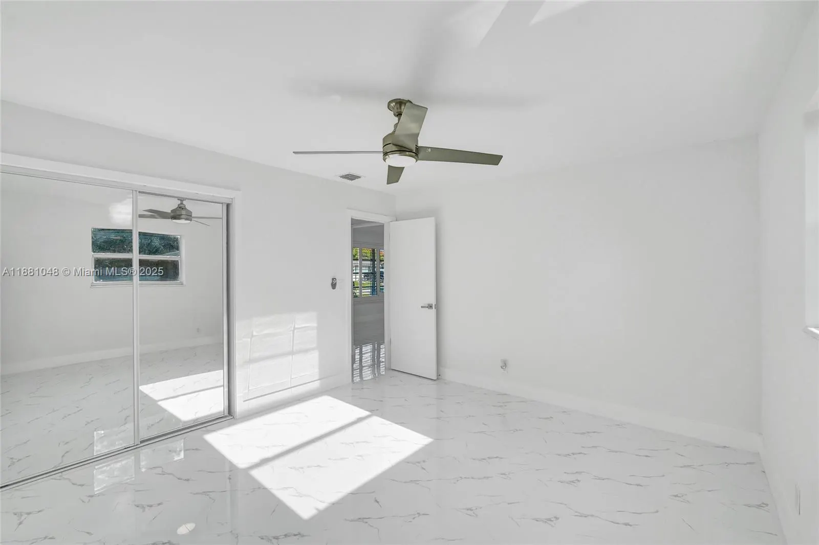 2015 N 58th Ave