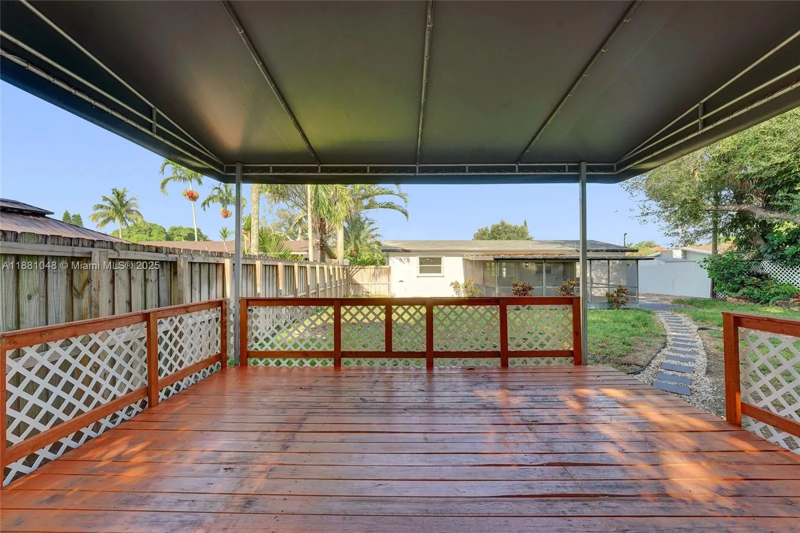 2015 N 58th Ave
