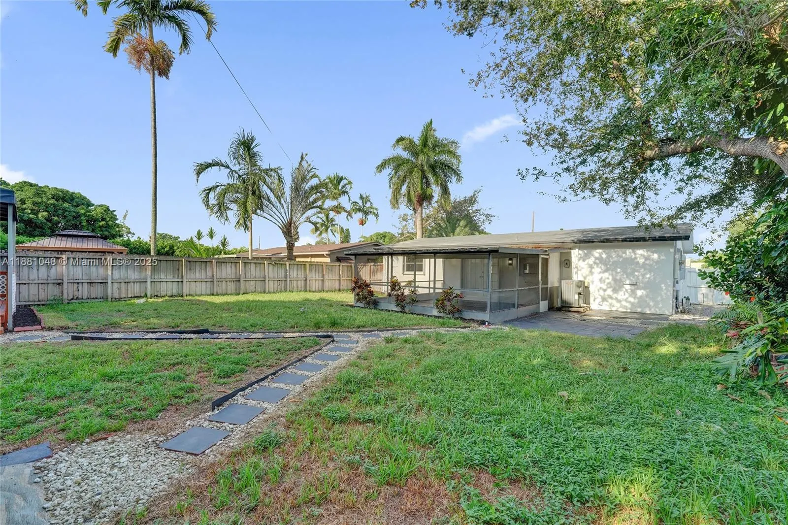 2015 N 58th Ave