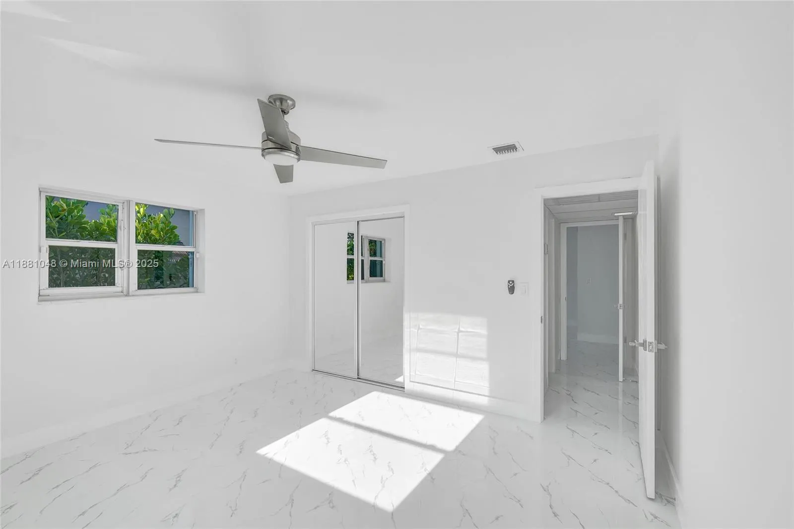 2015 N 58th Ave