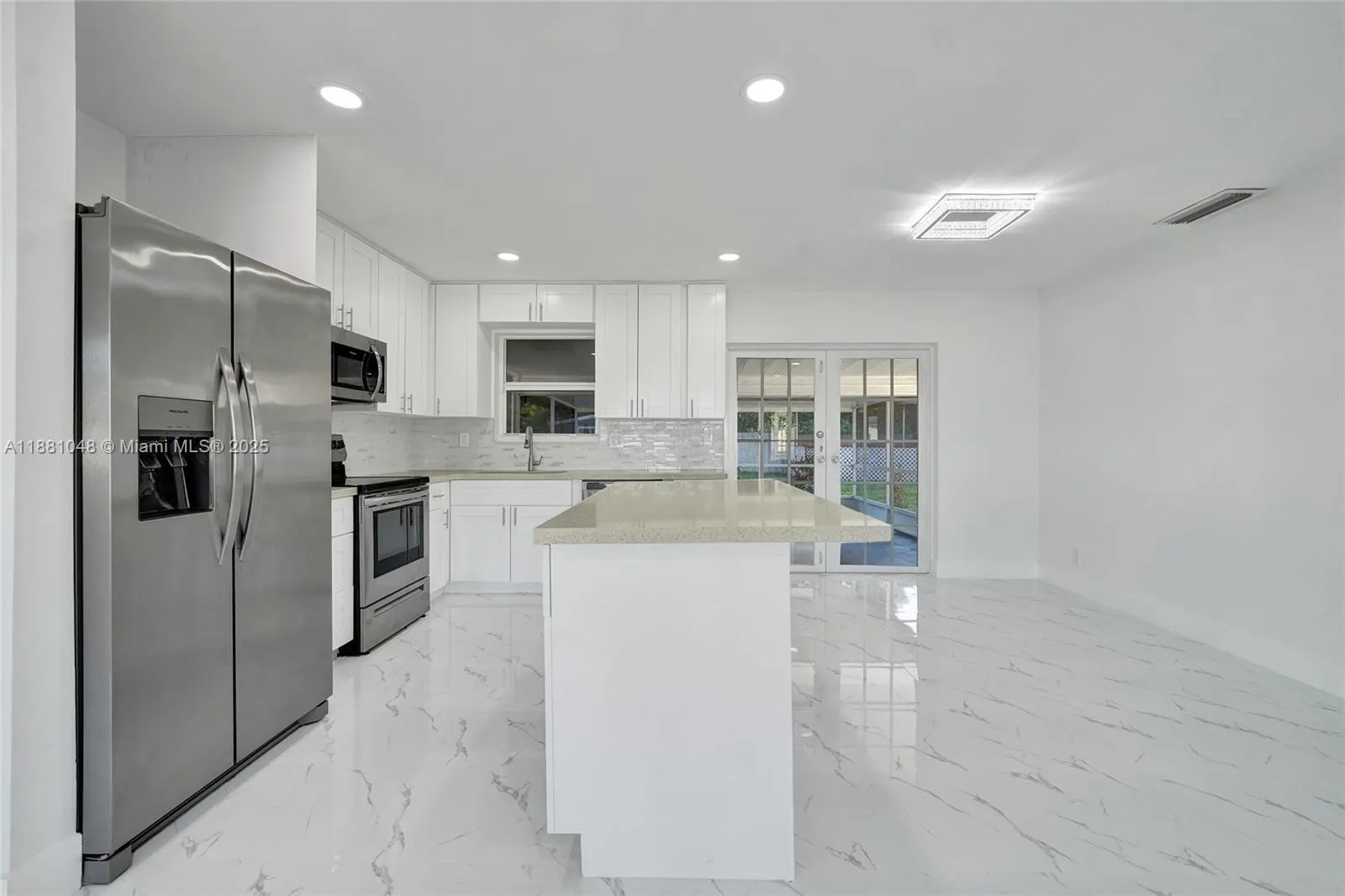 2015 N 58th Ave