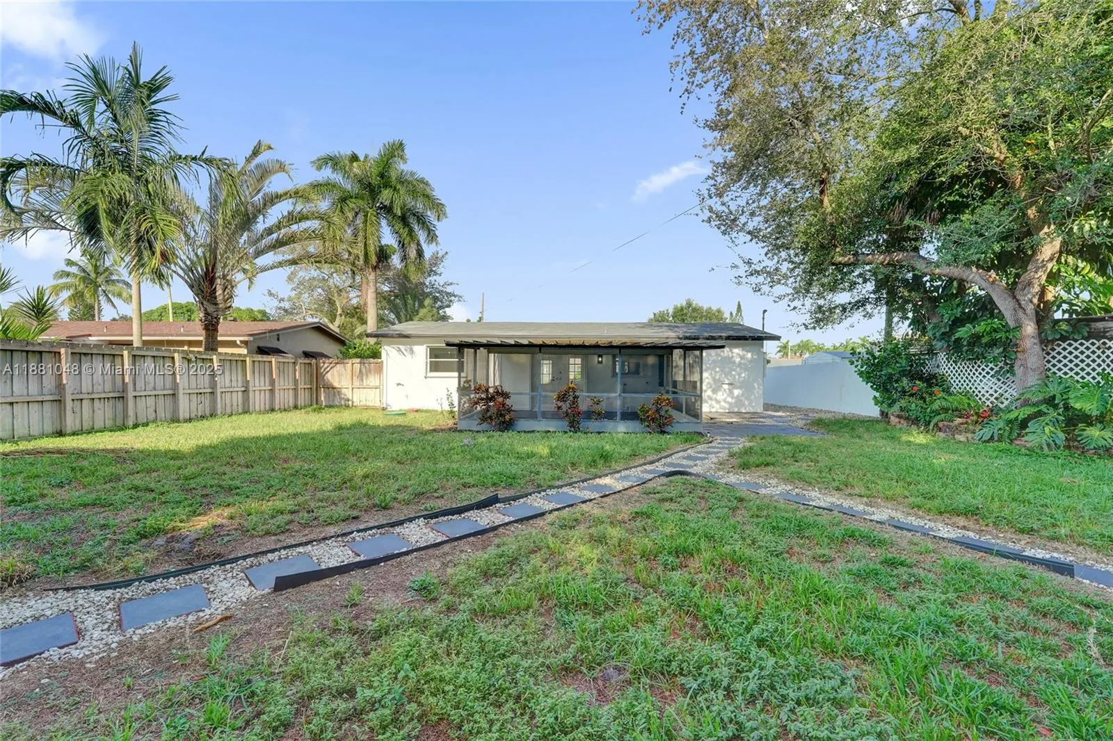 2015 N 58th Ave