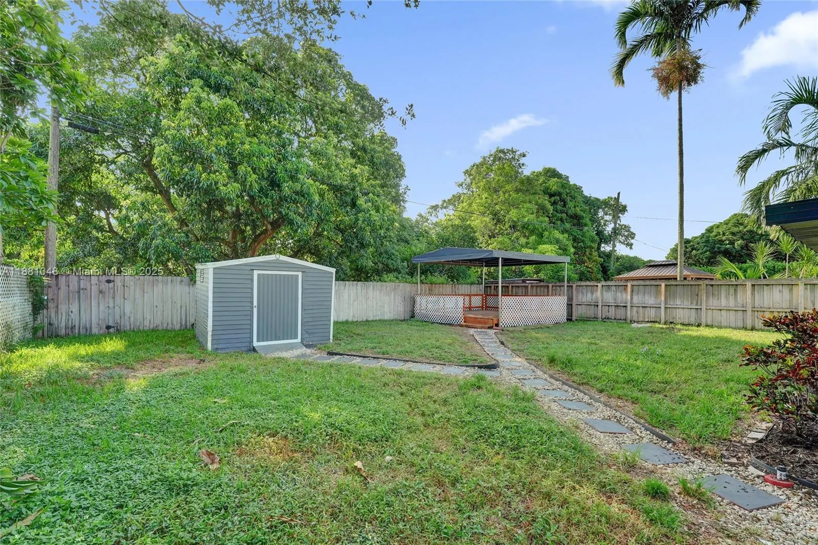 2015 N 58th Ave