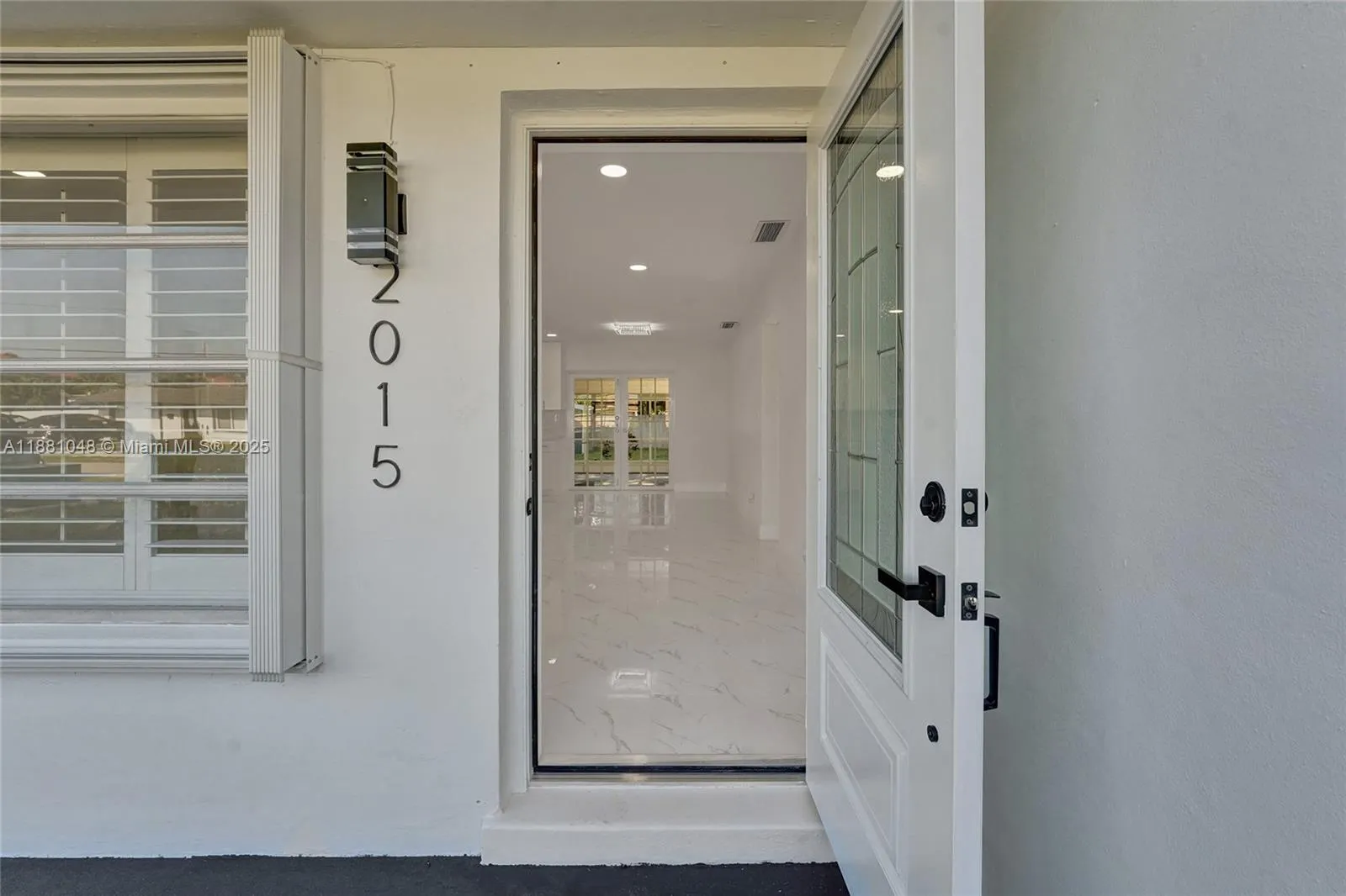 2015 N 58th Ave
