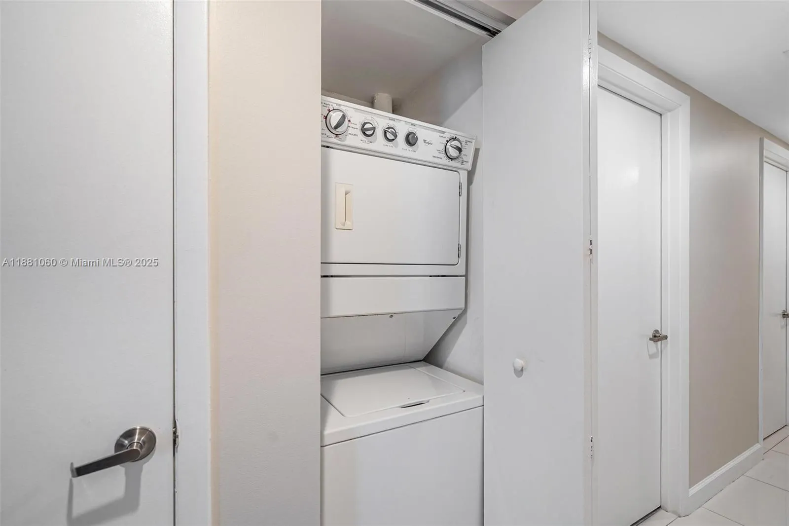 485 Brickell Ave, #3308