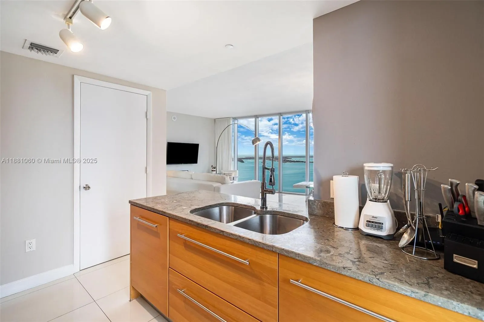 485 Brickell Ave, #3308