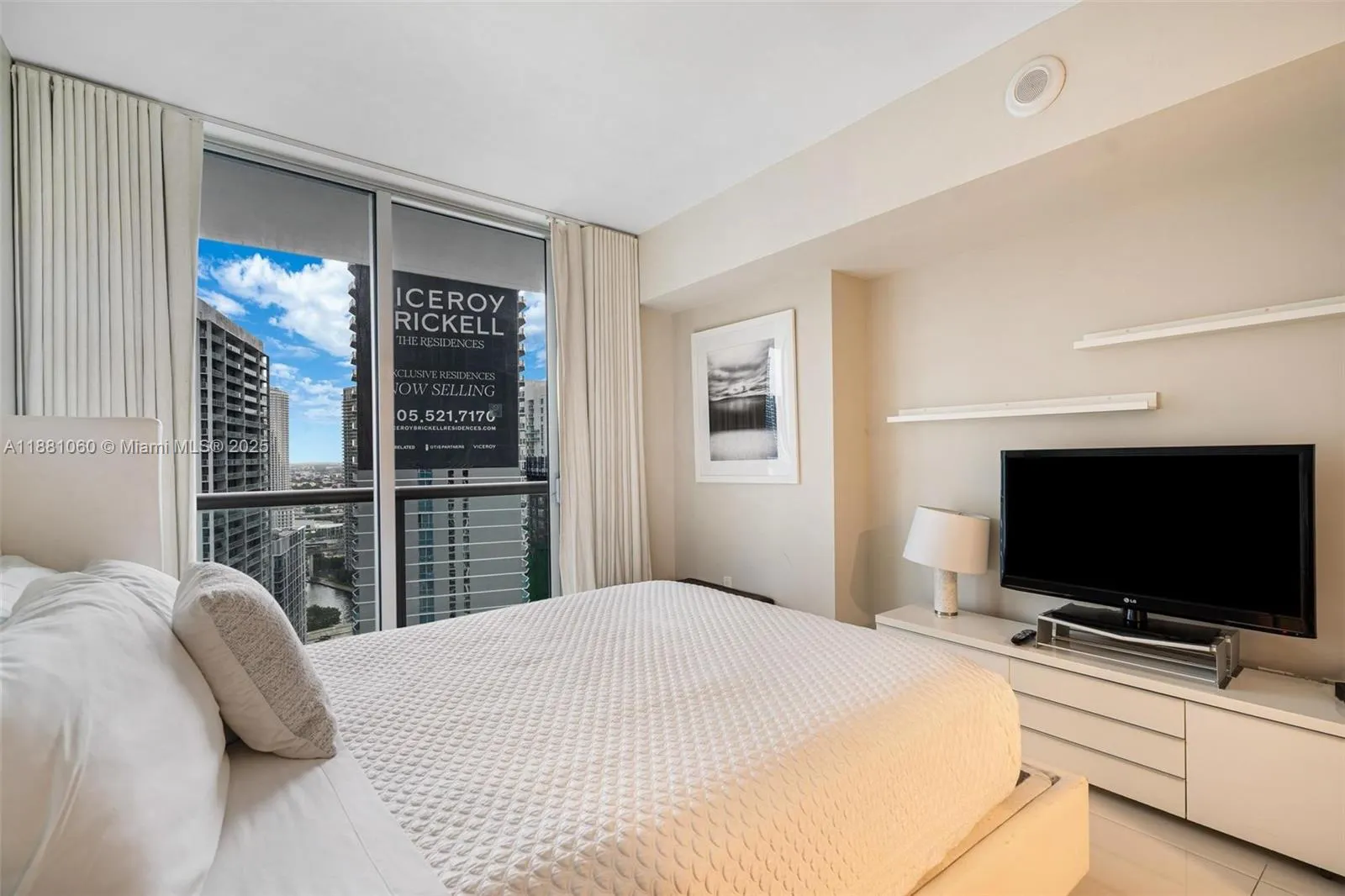 485 Brickell Ave, #3308