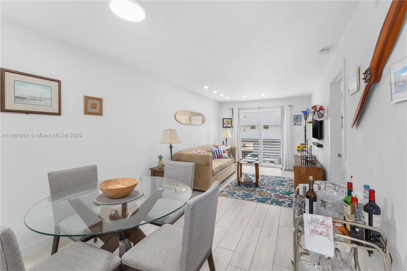 1033 Lenox Ave, #205