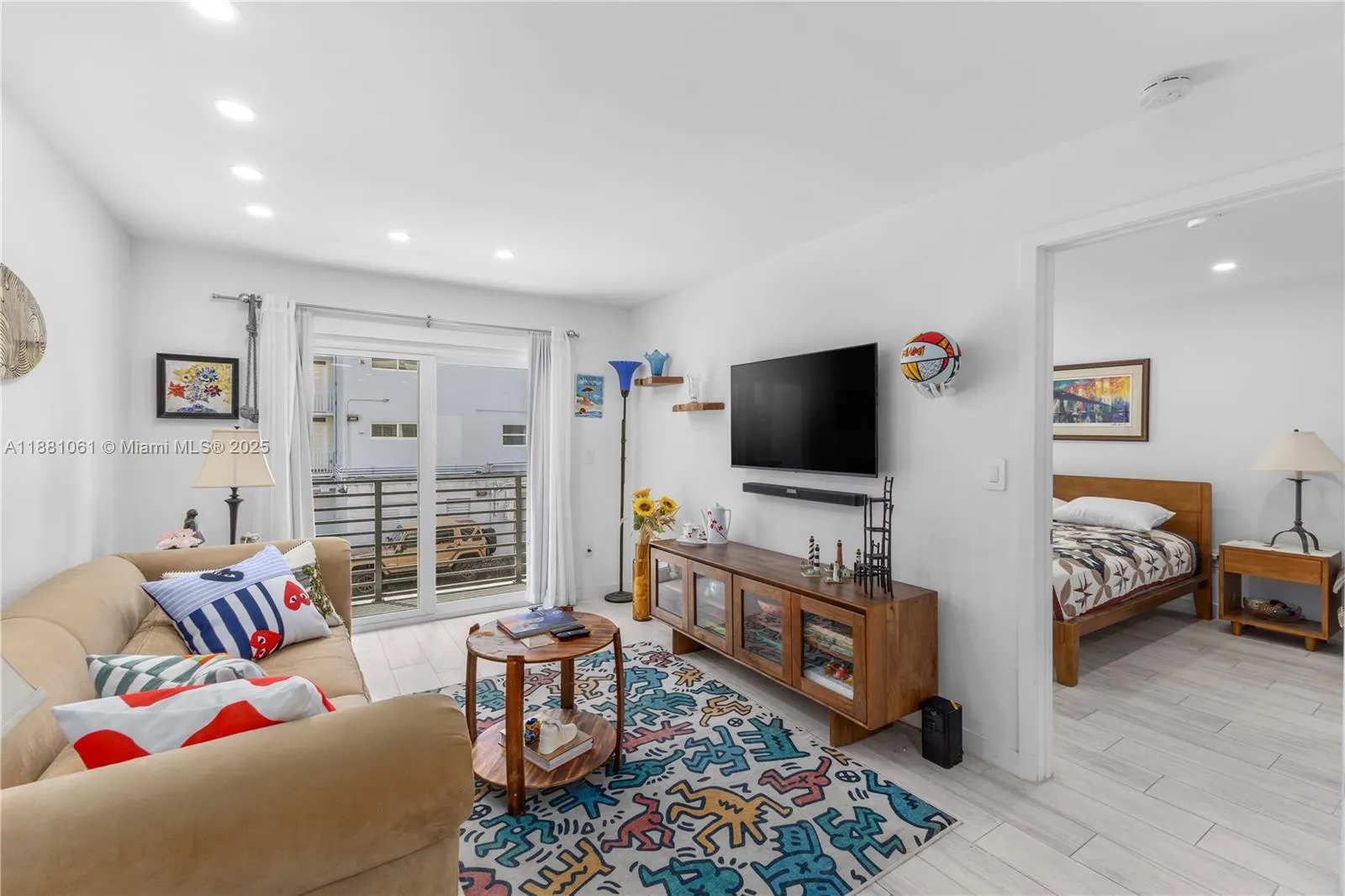 1033 Lenox Ave, #205