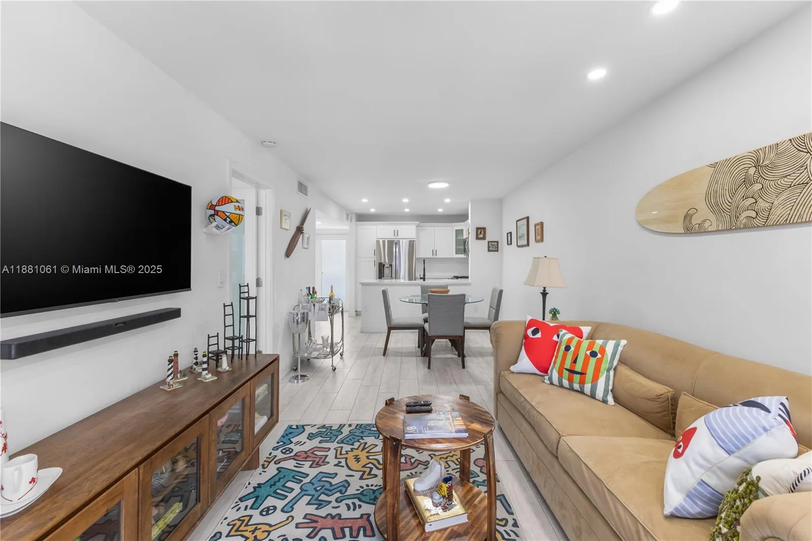 1033 Lenox Ave, #205