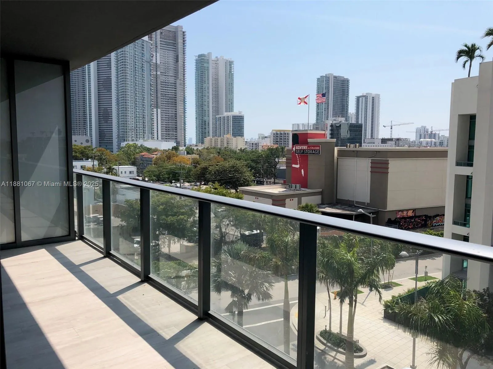 121 NE 34th St, #503