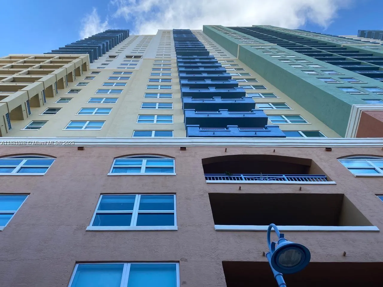 90 Alton Rd, #908