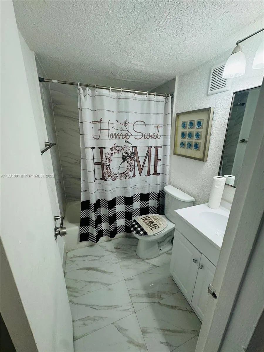 1407 NW 103rd St, #306