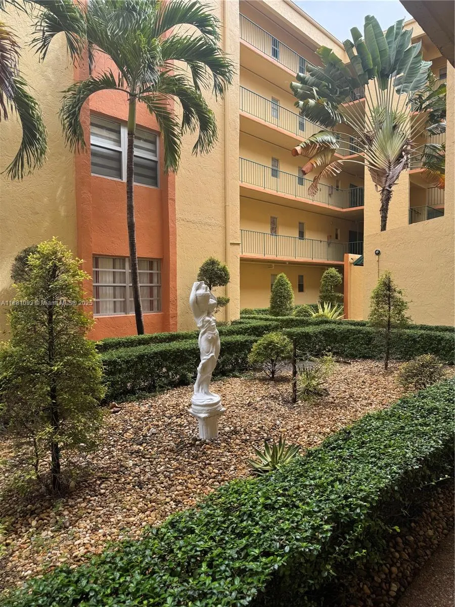 1975 W 44th Pl, #505