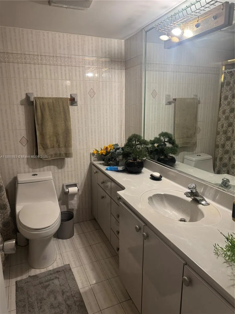1975 W 44th Pl, #505