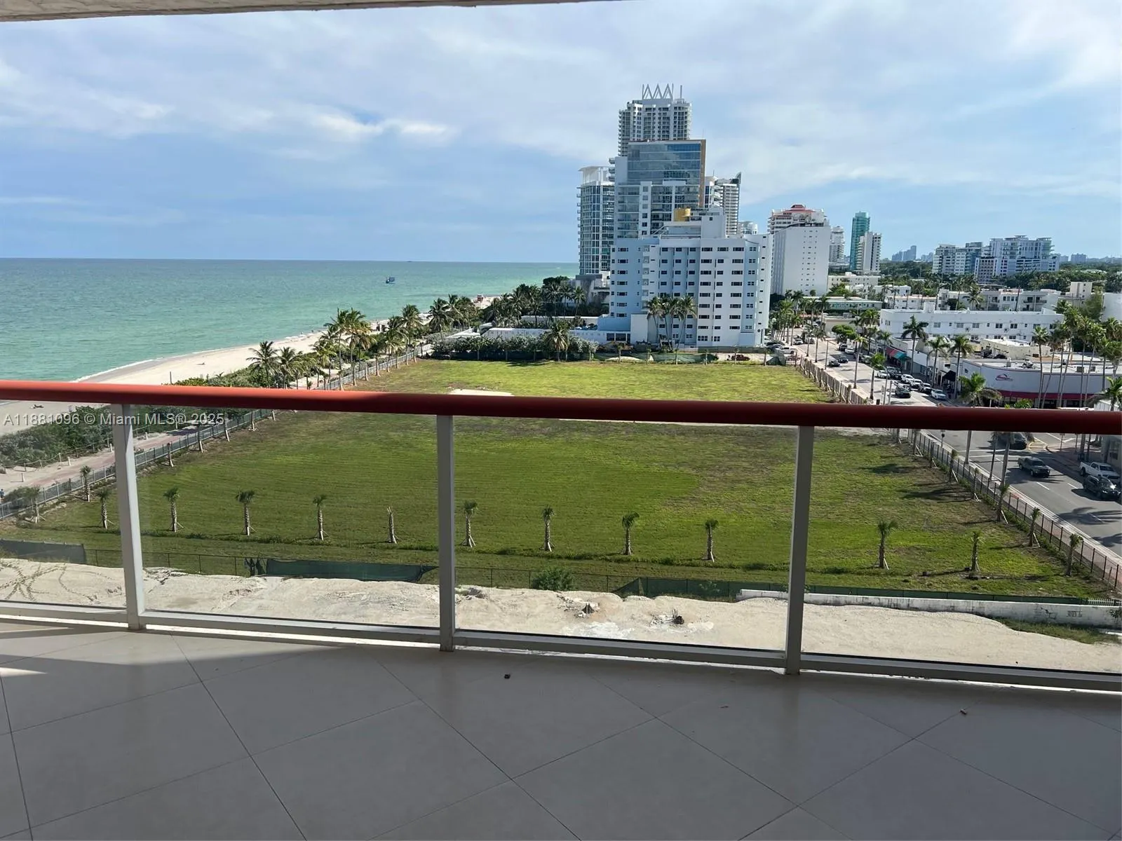 6767 Collins Ave, #904