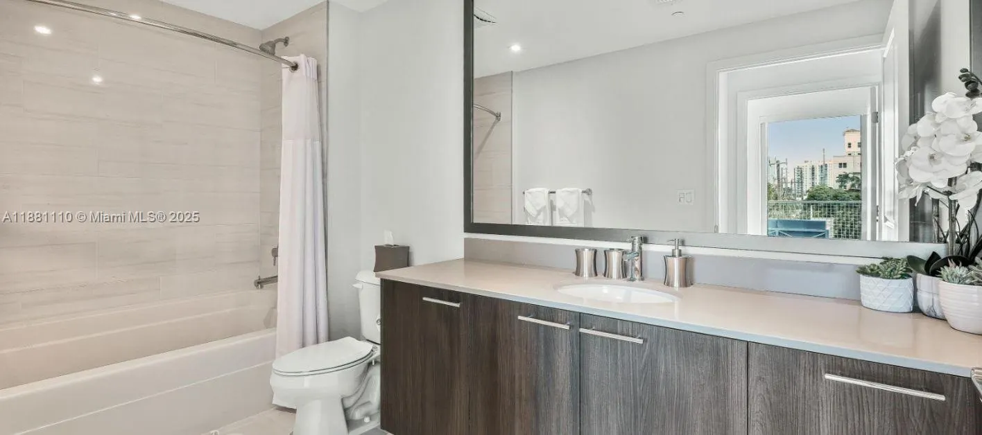 591 Evernia  Sreet, #B2
