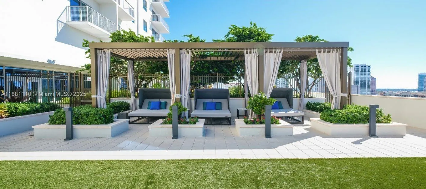 591 Evernia  Sreet, #B2