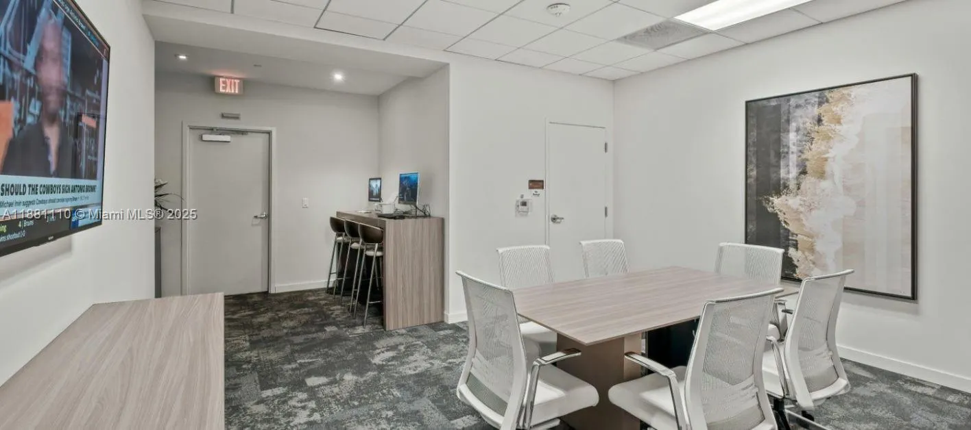 591 Evernia  Sreet, #B2