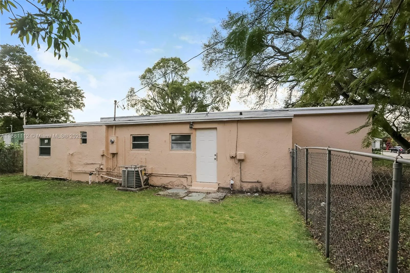 1531 NW 11th Ct