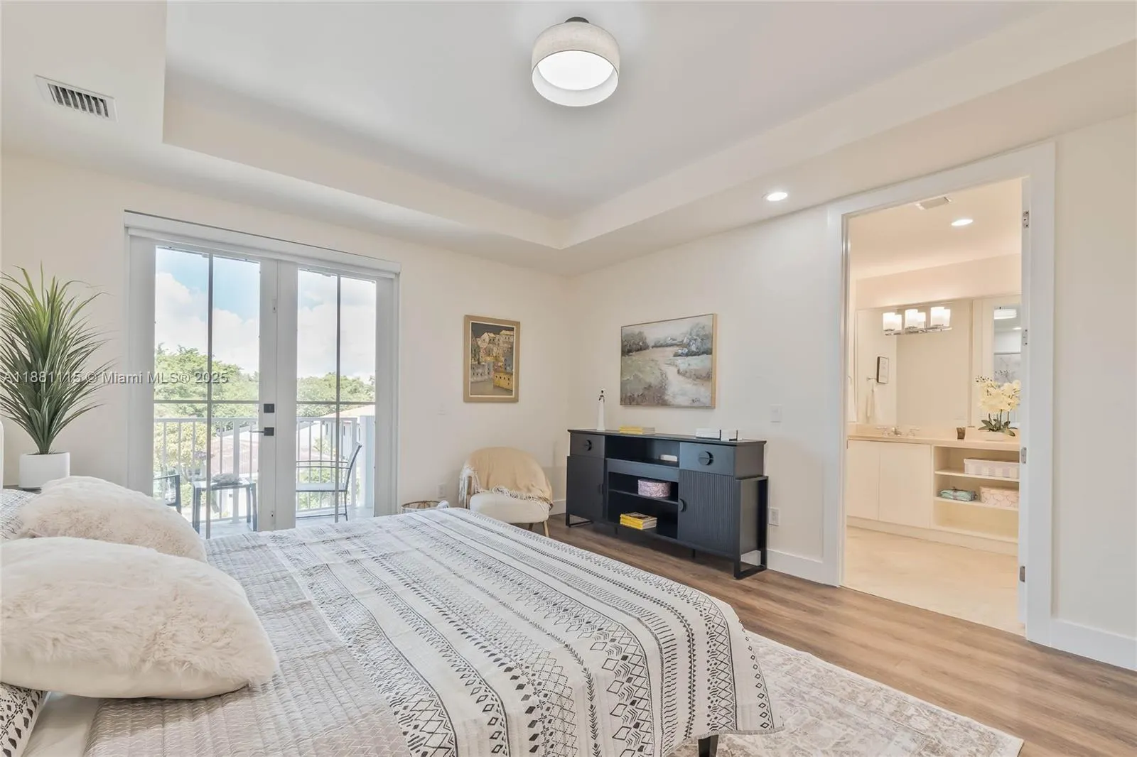 345 Madeira Ave, #345