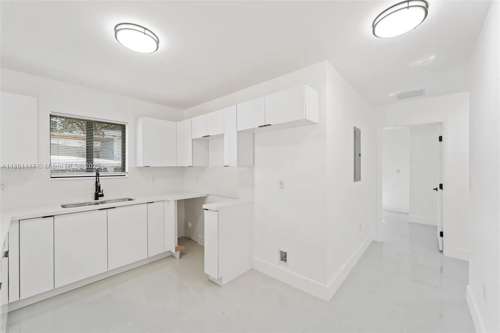 1556 NW 68th Ter