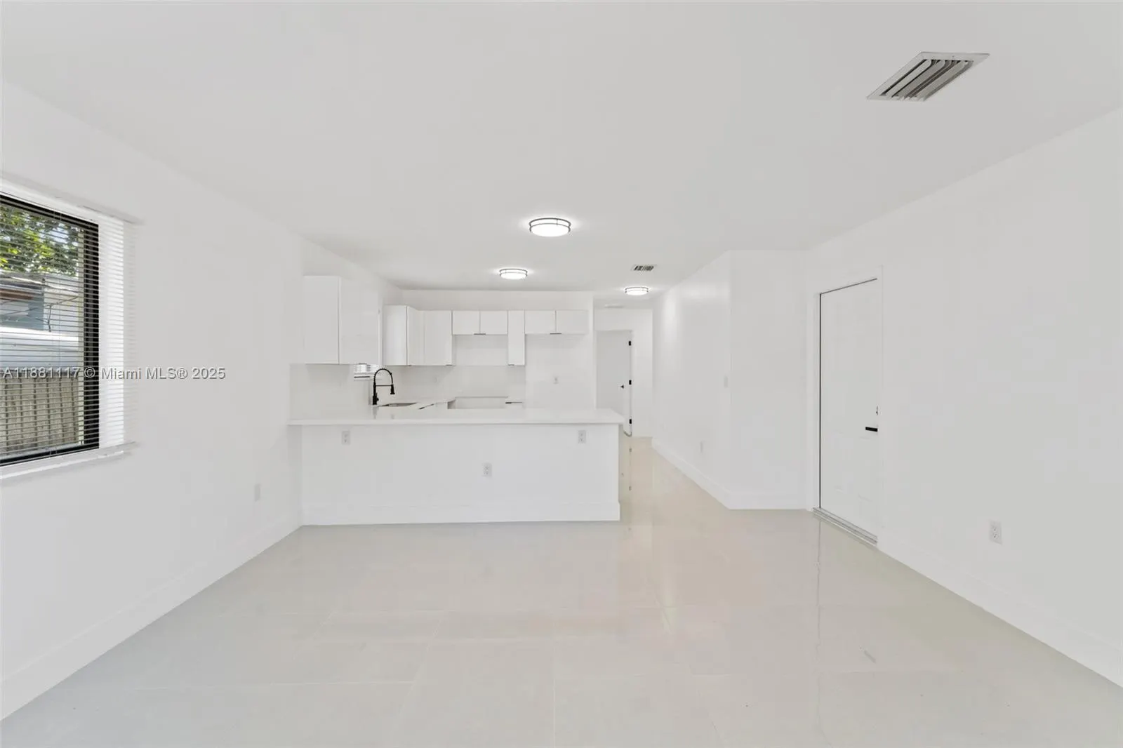 1556 NW 68th Ter