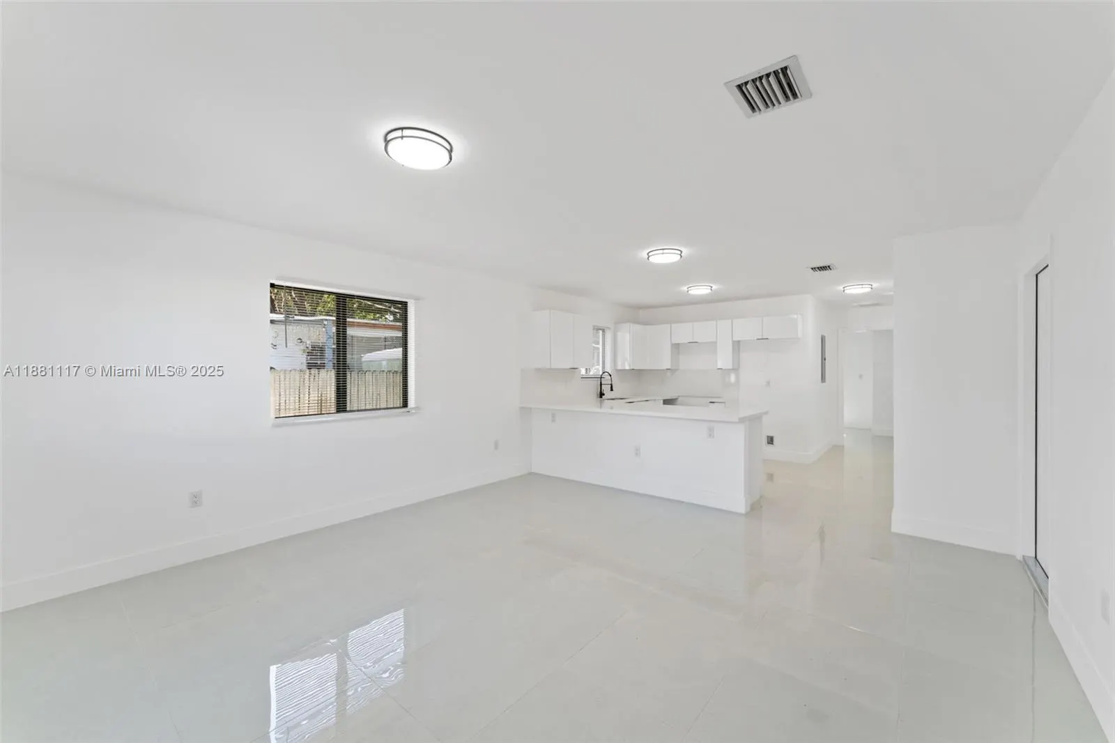 1556 NW 68th Ter