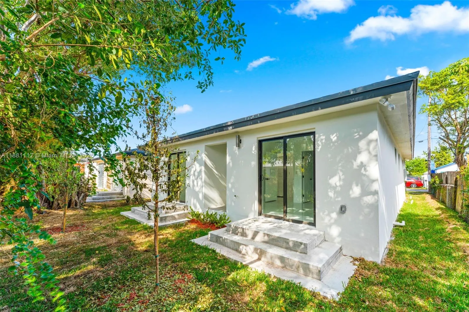 1556 NW 68th Ter
