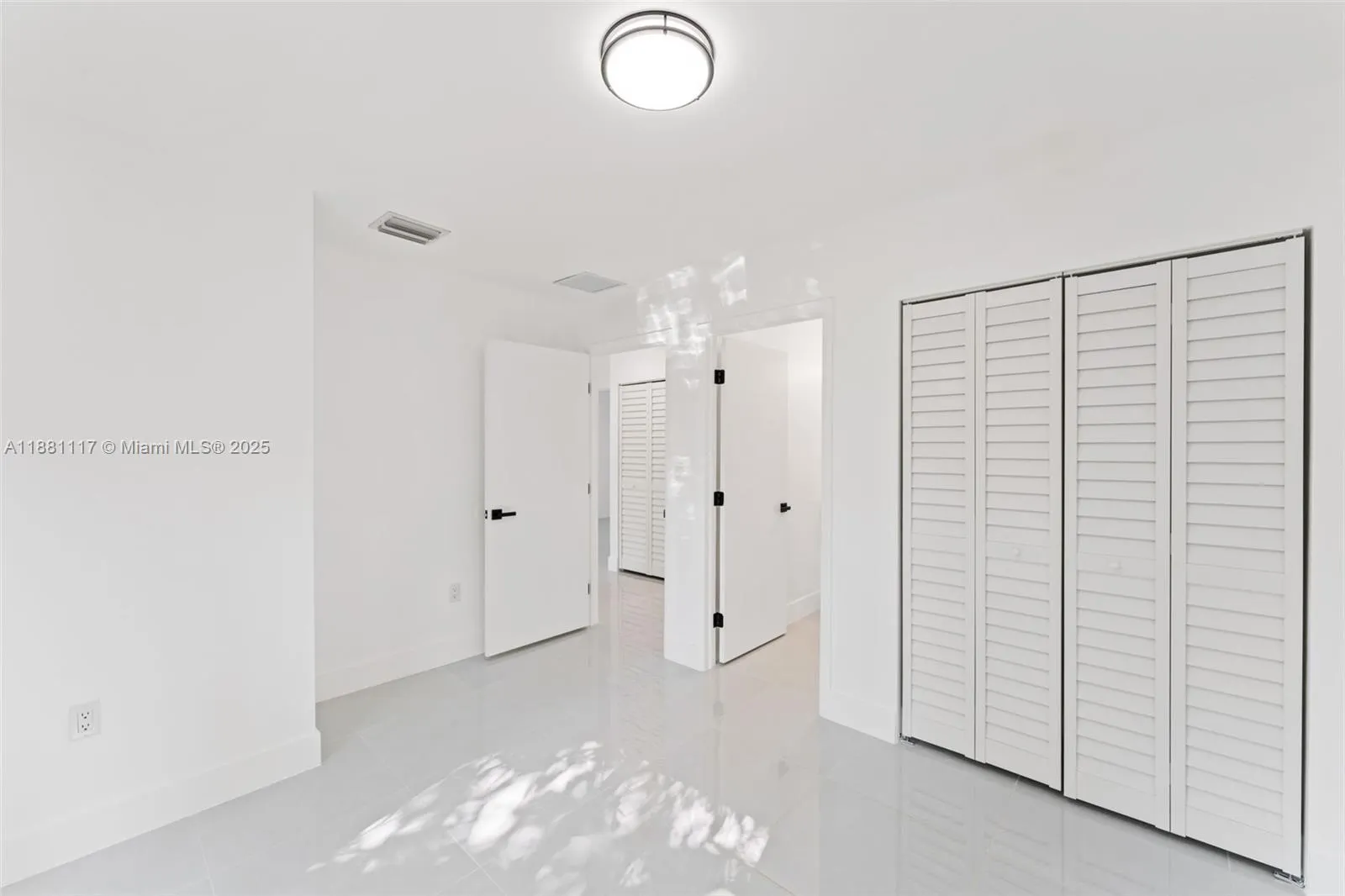 1556 NW 68th Ter