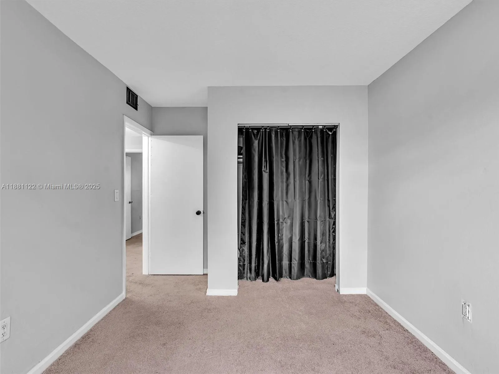 3911 SW 52nd Ave, #4-1