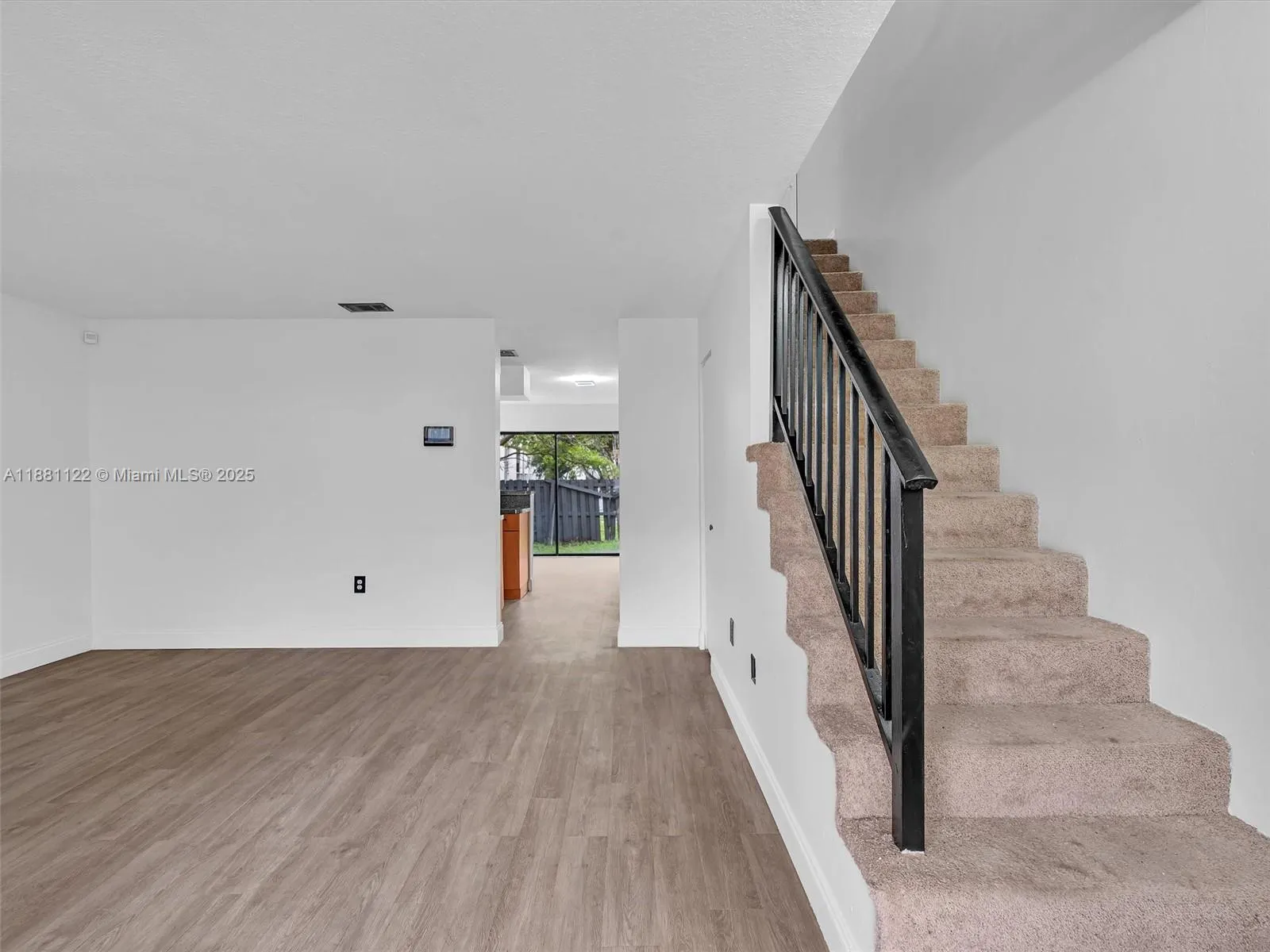 3911 SW 52nd Ave, #4-1