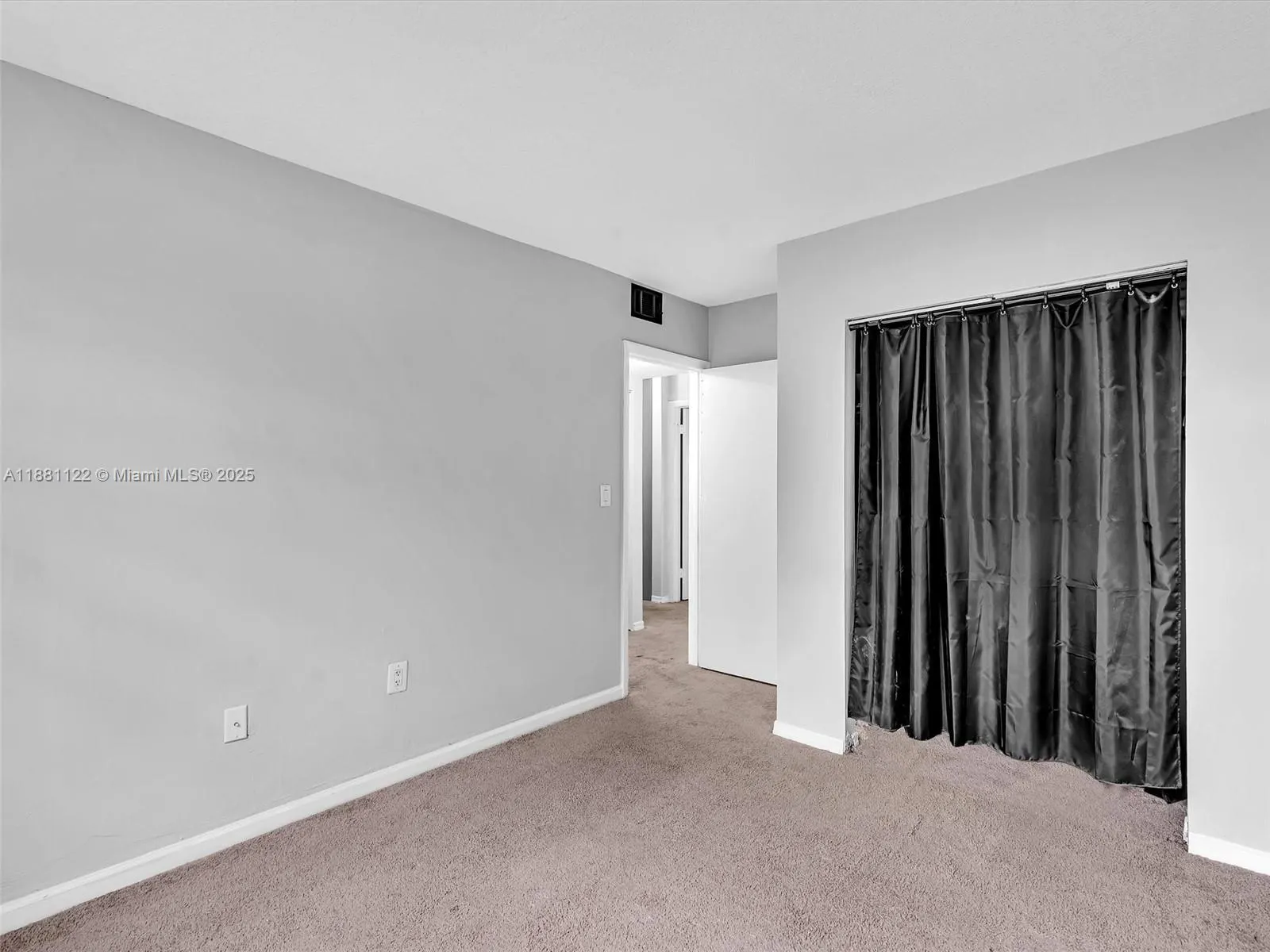 3911 SW 52nd Ave, #4-1