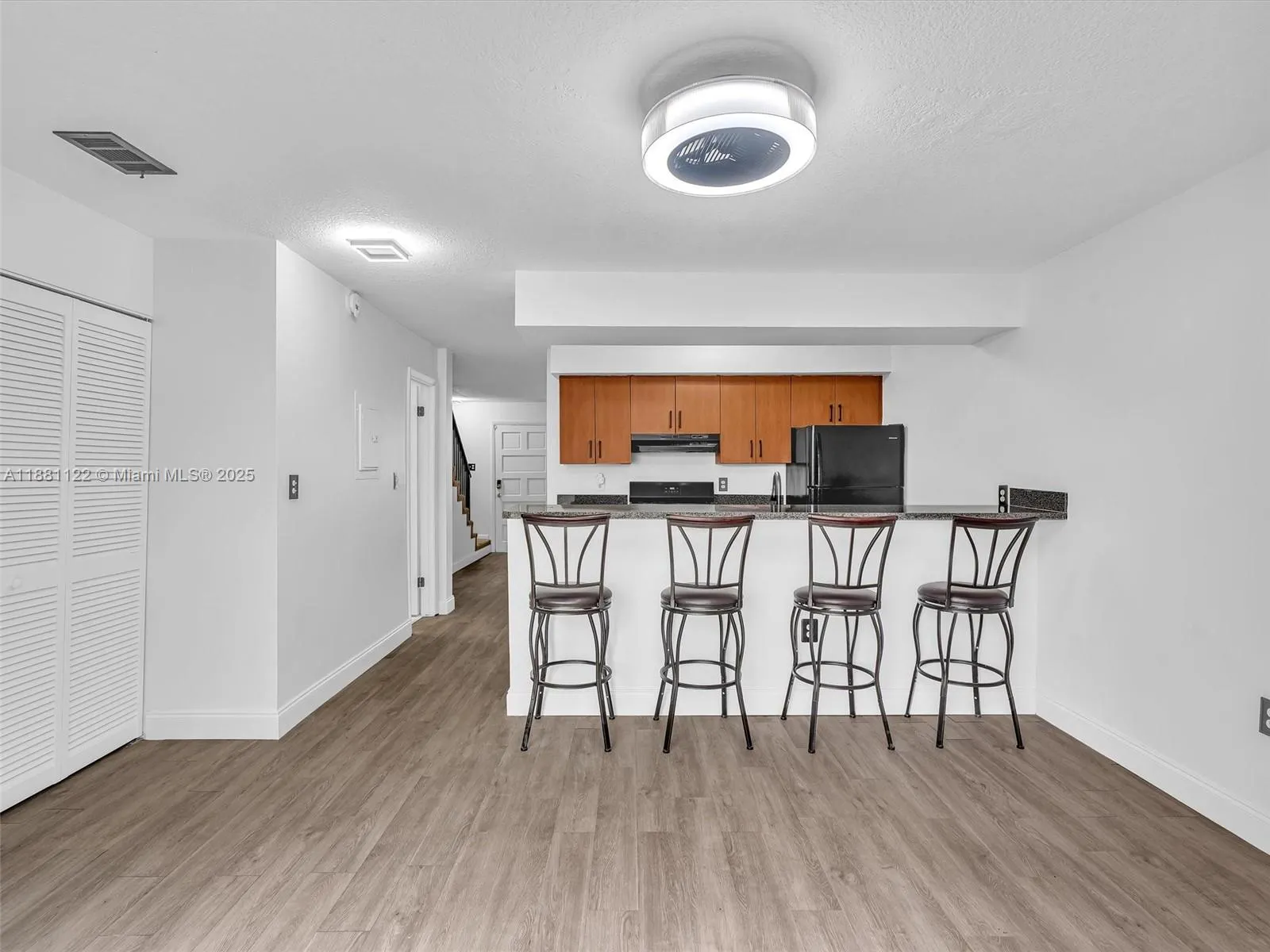 3911 SW 52nd Ave, #4-1